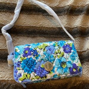 NWT Vera Bradley Turnlock Crossbody in Blueberry